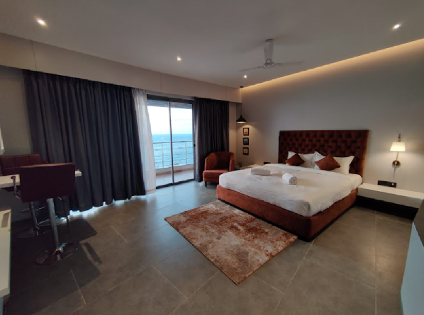 1 x Executive Deluxe AC Sea View
